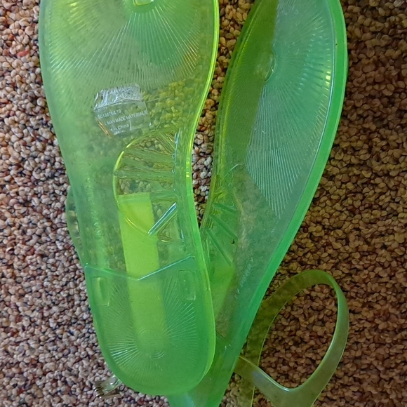 katy perry avocado sandals